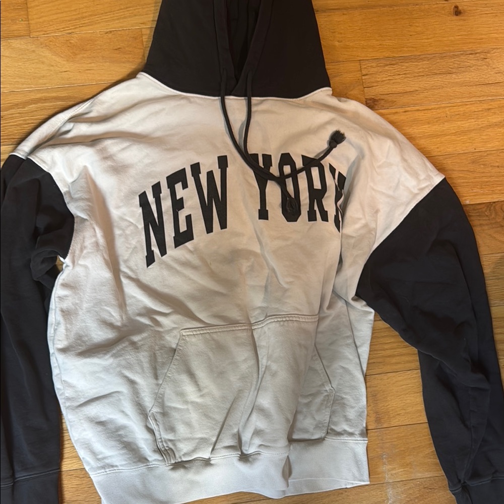 Brandy Melville Black and White New York Hoodie